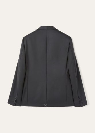 Daniel Suit