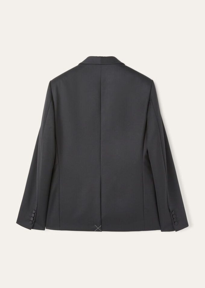 Daniel Suit