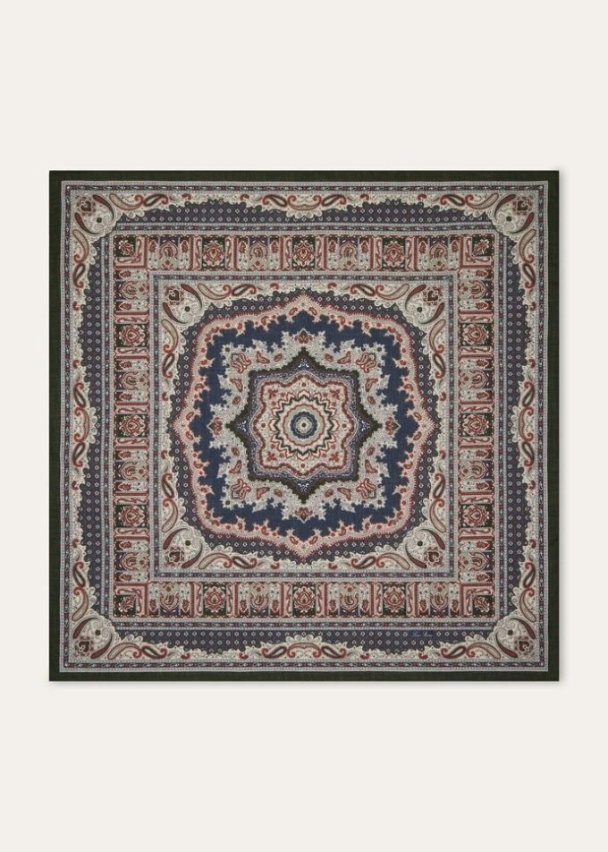 Fular din majolică florală 90 x 90 Fular din majolică florală 90 x 90