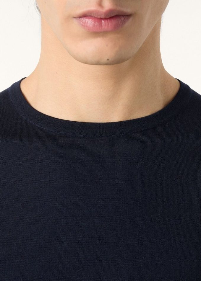 Tricou cu guler rotund Tricou cu guler rotund