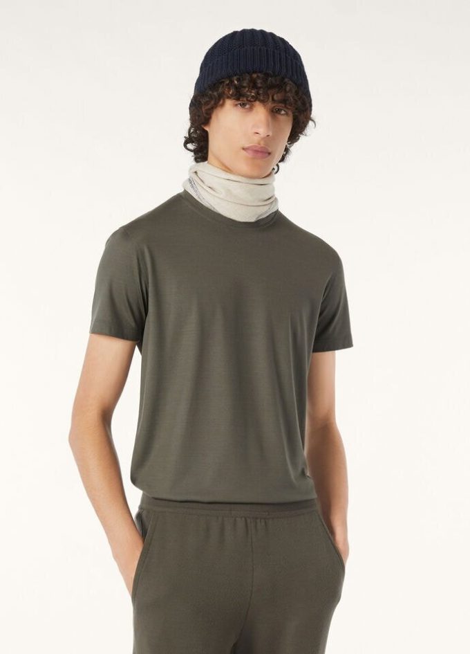 Tricou cu mesajul „Darul regilor” de la Kim Tricou cu mesajul „Darul regilor” de la Kim