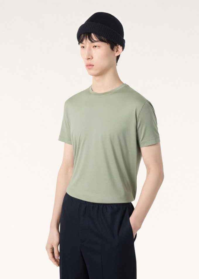 Tricou cu mesajul „Darul regilor” de la Kim